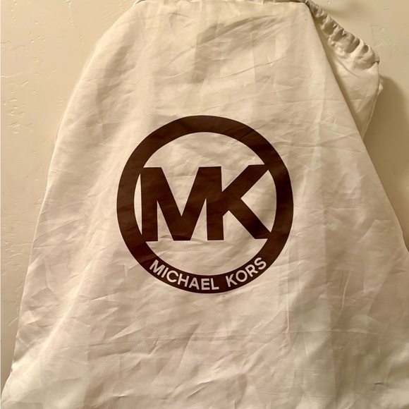 Michael Kors Fuchsia Tote Bag - Picture 6 of 6